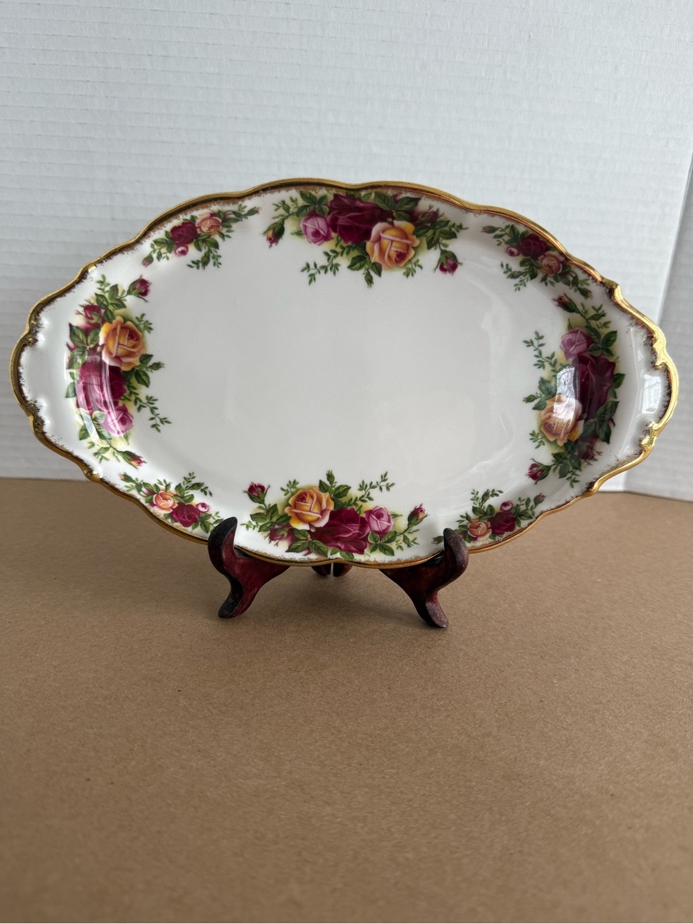 Royal Albert Old Country Roses 10" Oval Regal Tray Made In England 1962 Vintage